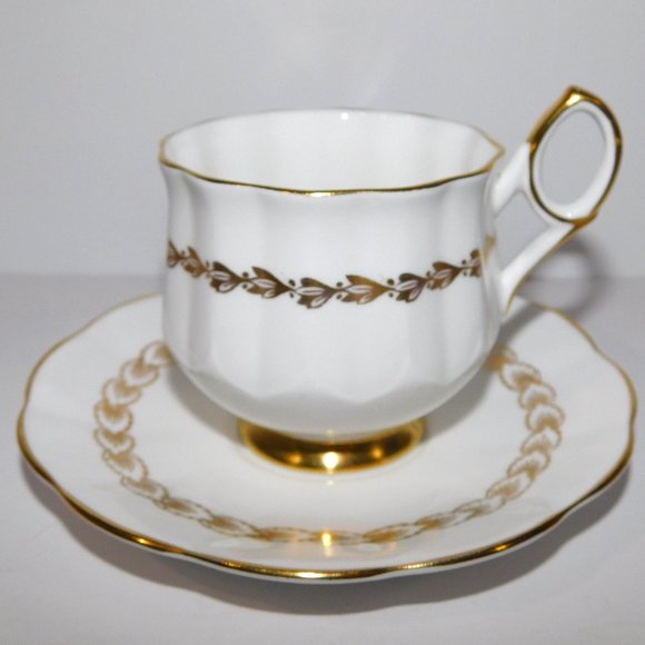 Vintage Taylor & Kent Elizabethan Bone China White Gold Tea Cup - Picture 1 of 11